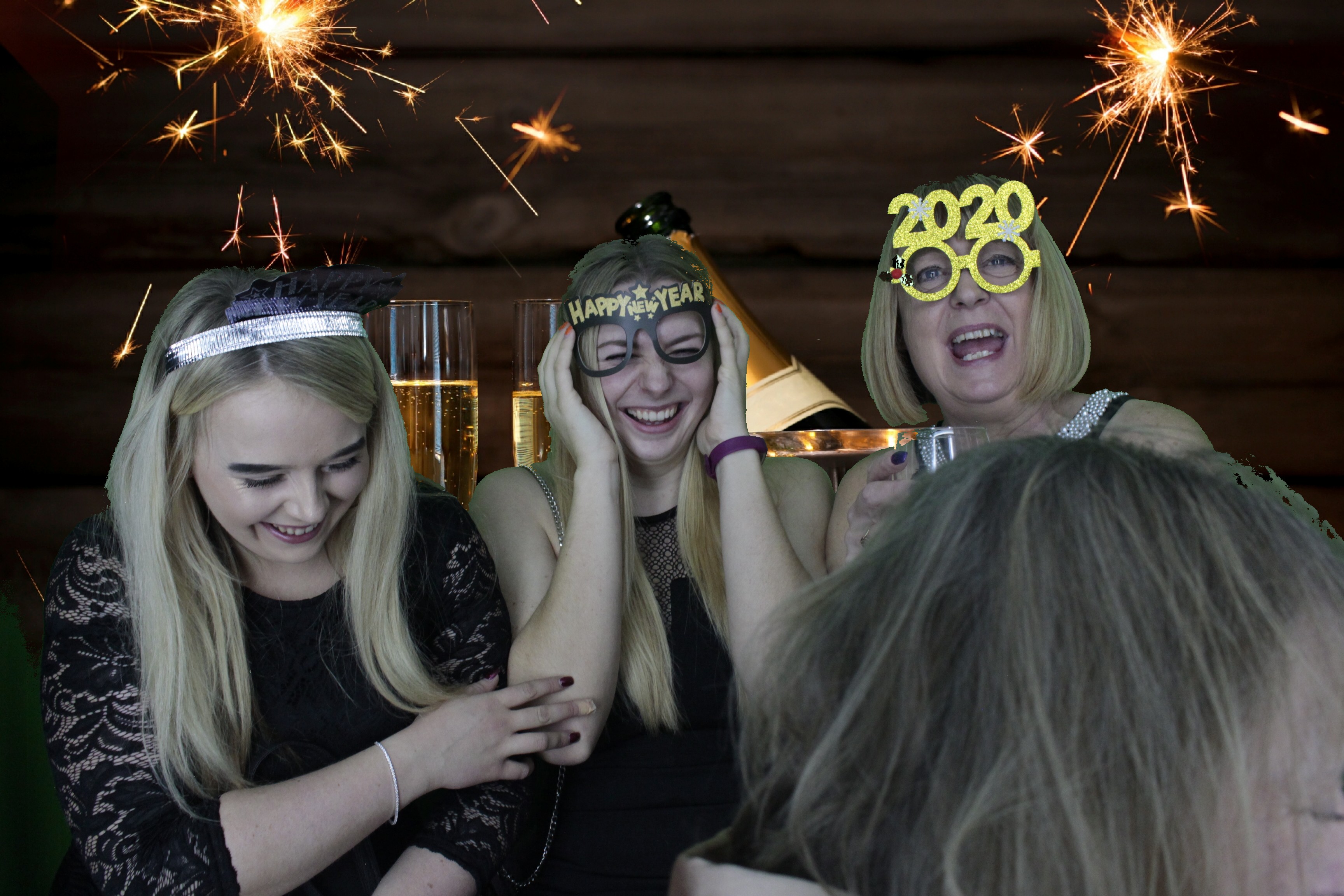 NYE Party | View more photos from the event at gallery.myphotoboothexperience.co.uk/u/MyPhotoBoothExperienceLtd/NYE-Party